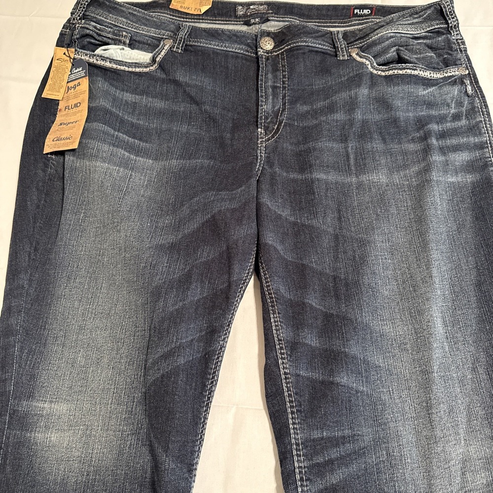 Silver Suki Curvy Fit Mid Rise Capri Nwt Size 24/23 Womens